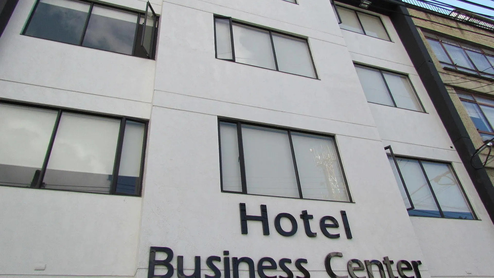 Aparta Hotel Bc